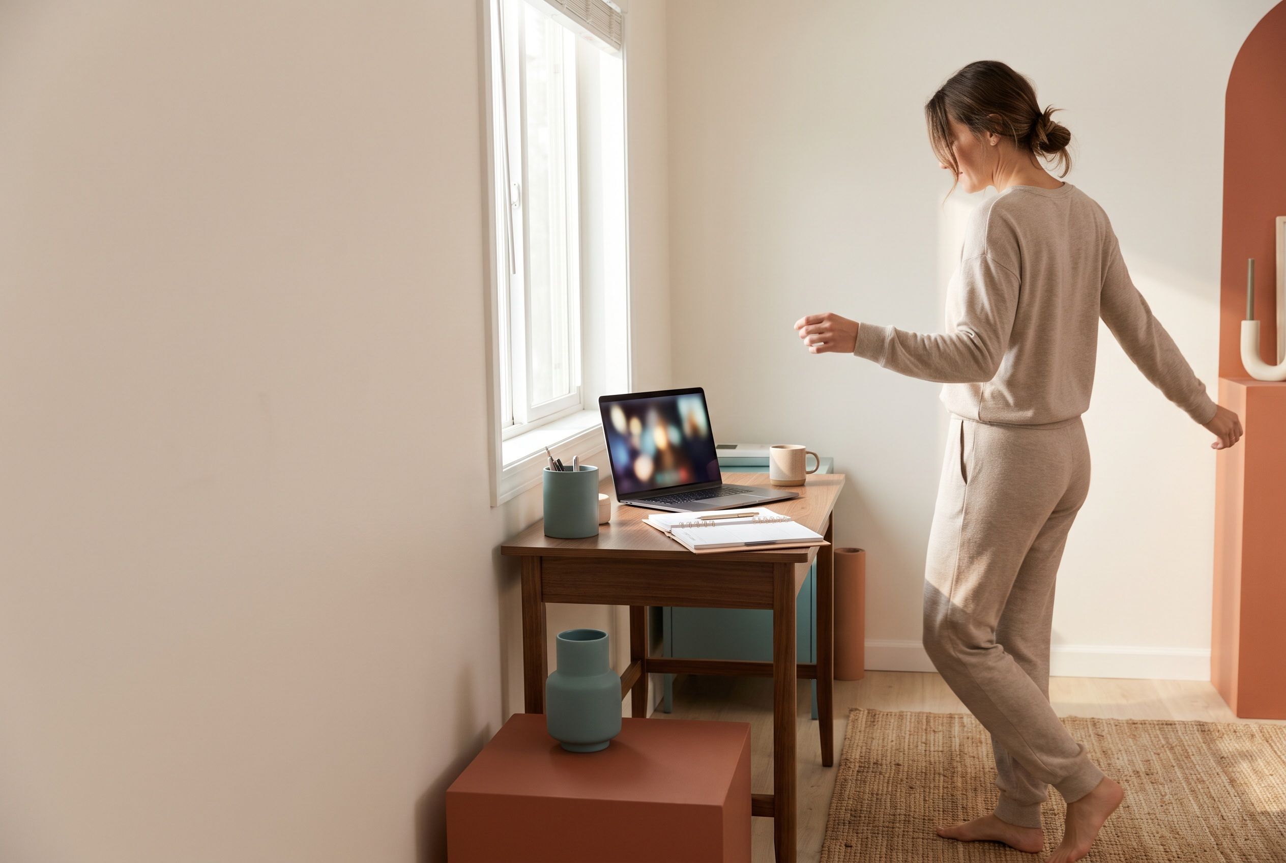 Pausas-activas-en-teletrabajo-como-bailar-entre-reuniones